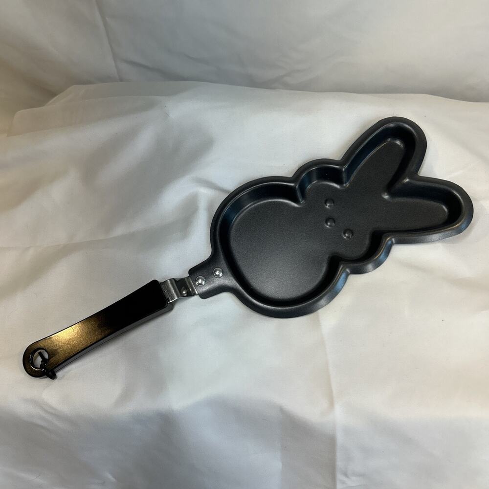 Peeps Pancake Skillet Bunny Easter Rabbit Pan Mold Frankford Candy, Cook Ware